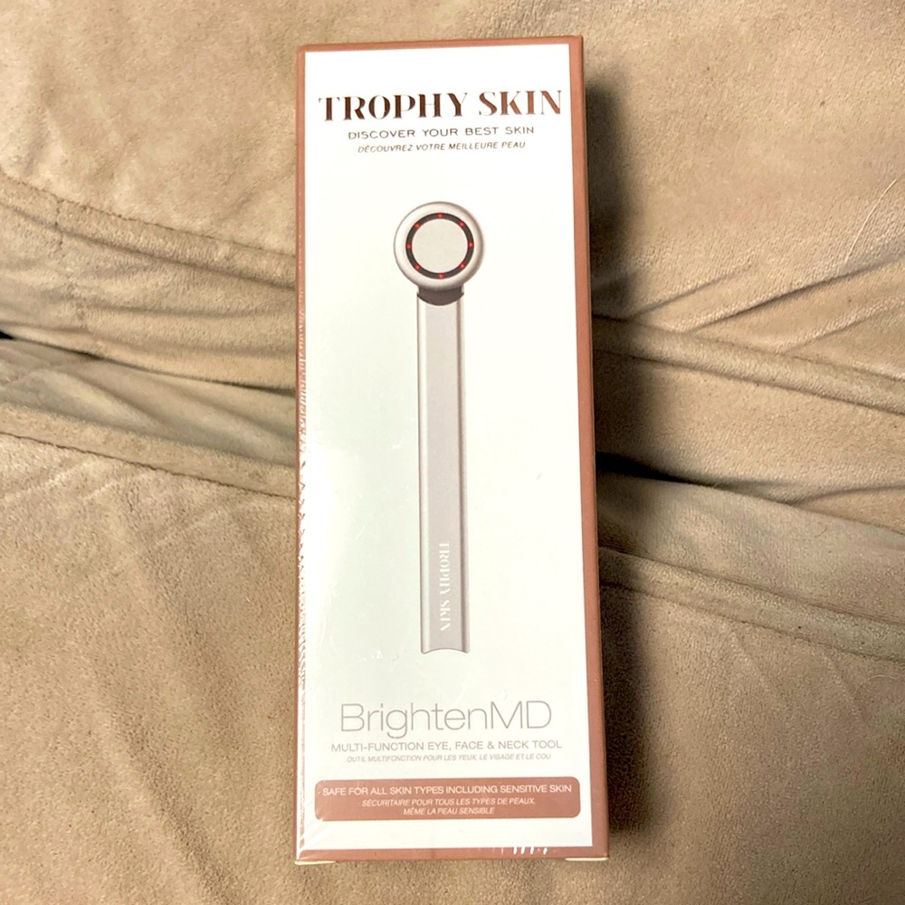 Trophy skin Brighten MD brand new